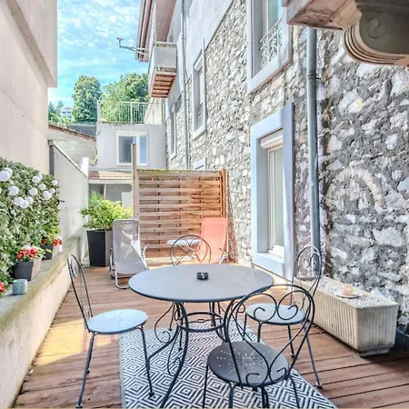 T2 Centre Ville, 150m Du Lac, Parking - Thermes Appartamento